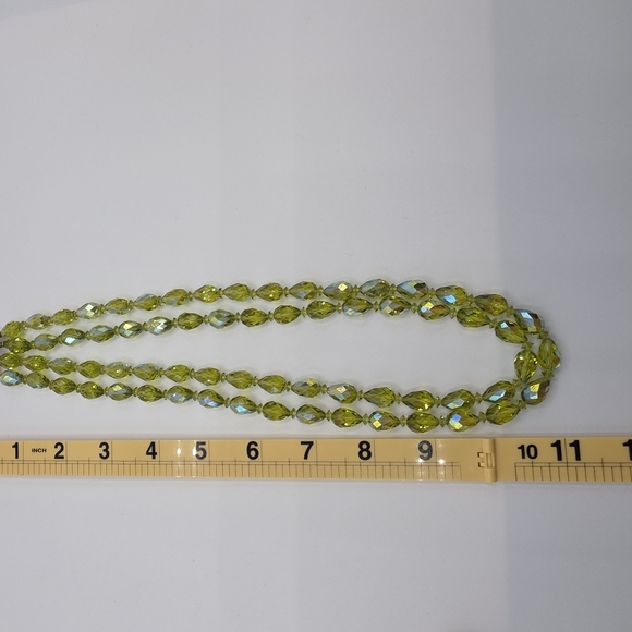 Vintage Green Crystal Necklace And Earrings - Clip On - Picture 10 of 12